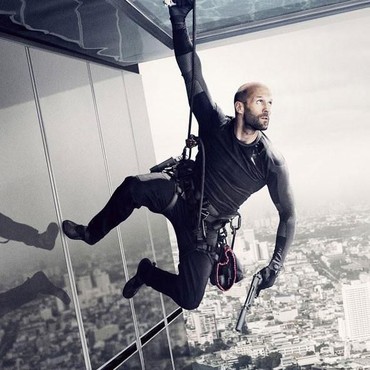 Aksi Jason Statham Jadi Pembunuh di 'The Mechanic Resurrection'
