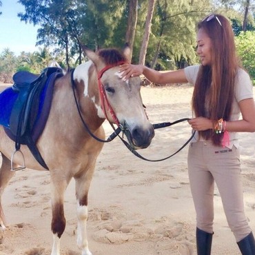 Sosok Azura Luna, Sosialita Kediri yang Jadi DPO di Hong Kong