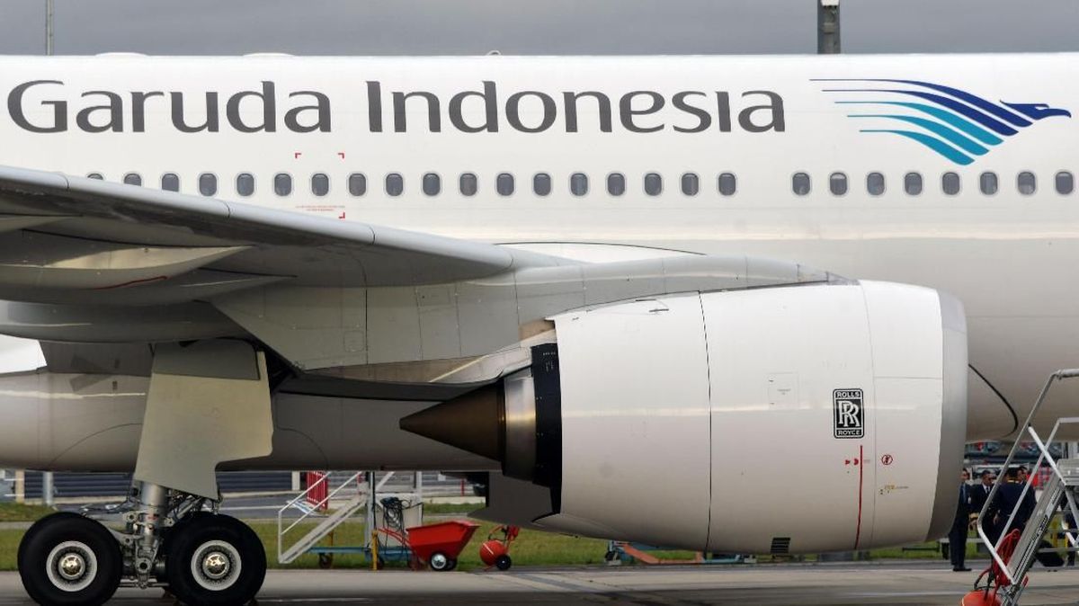 Garuda Bebas Tugaskan Semua Awak Kabin Imbas HP Penumpang Hilang