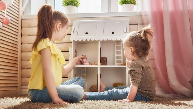 Anak perempuan dan anak laki-laki punya selera yang berbeda lho dalam memilih mainan. Apa ya perbedaannya?