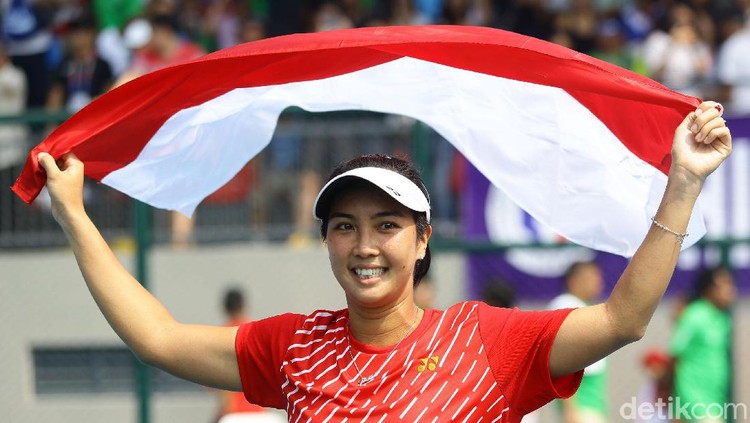 Aldila Sutjiadi kembali menyumbangkan medali emas untuk cabang olahraga tenis. Di balik kesuksesannya sebagai atlet, ini fakta menarik tentang Dila.