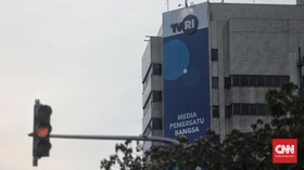 Helmy Yahya Dipecat, Pegawai Segel Kantor Dewas TVRI