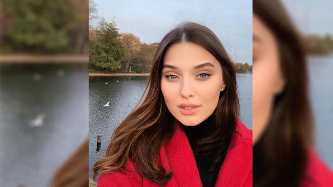 Mantan Miss Ukraina Veronika Didusenko menggugat ajang Miss World karena 'melarang' wanita menikah dan punya anak untuk berkompetisi di ajang tersebut.