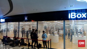 Trio Iphone 11 Resmi Dijual, Calon Pembeli Antre Sejak Subuh