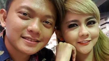 img-title Soal Alasan Jenita Janet Gugat Cerai Suami, Ini Penjelasan Pengacara
