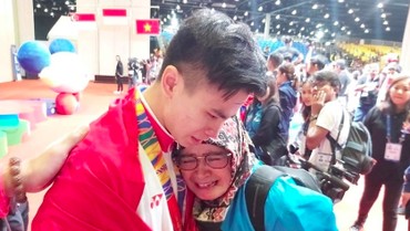 Alasan Atlet Indonesia Kubur Medali Emas Bersama Jasad Sang Ayah