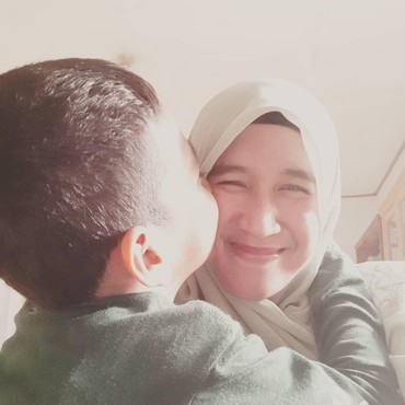 Resmi Cerai dari UAS, Lihat Lagi Upaya Mellya Pertahankan Rumah Tangga