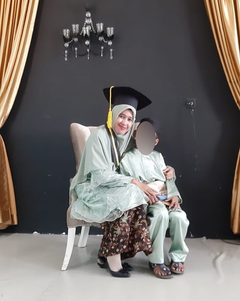 Mellya Juniarti Mellya Juniarti