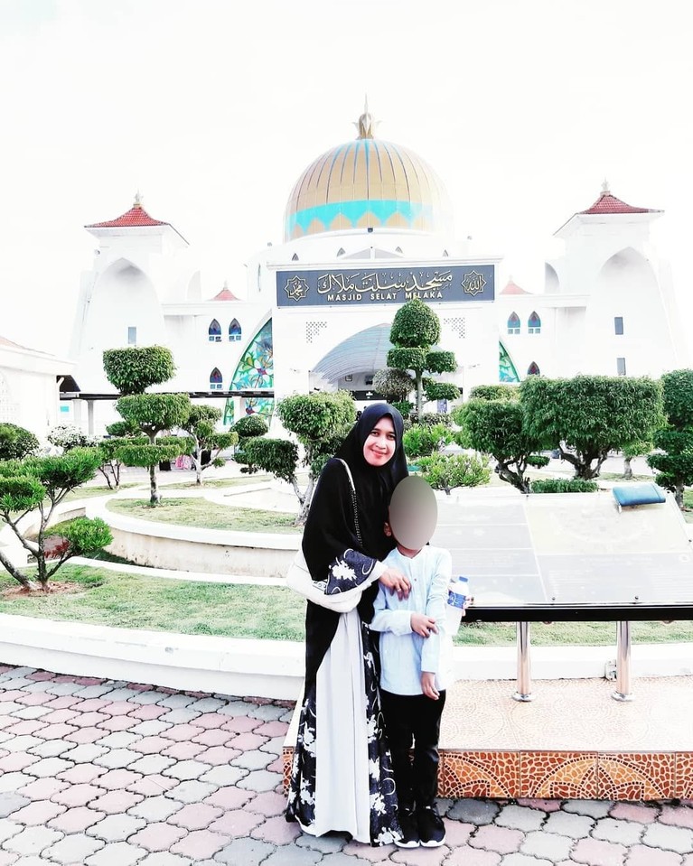 Mellya Juniarti Mellya Juniarti