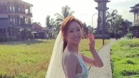 <p>Untuk diingat kembali, Jeon Hye Bin menikah dengan suaminya berprofesi dokter yang berusia dua tahun lebih tua darinya. (Foto: Instagram @heavinbin83)<br /><br /><br /></p>