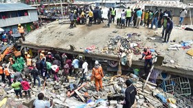 FOTO: Bangunan Enam Lantai Runtuh di Kenya