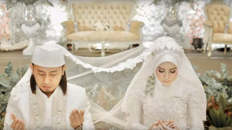 Simak 7 momen bahagagia pernikahan kedua Ade Jigo dan Irene.