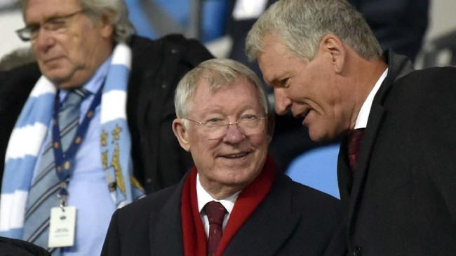 Si Alex Ferguson mendapat permintaan aneh dari suporter jelang duel Manchester United vs Liverpool pada pekan ketiga Liga Inggris, Selasa (23/8) dini hari WIB.