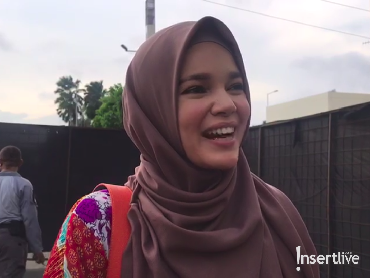 Dewi Sandra Tuai Pro-Kontra VS Boy William Sindir Artis Tak Profesional