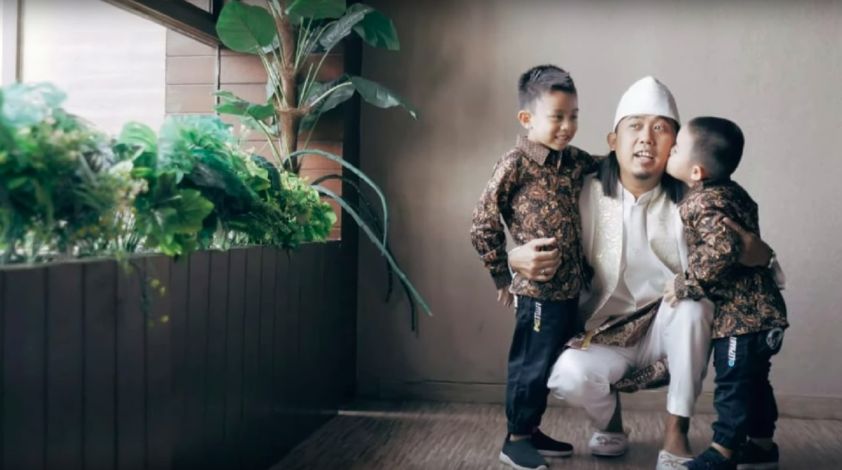 Simak 7 momen bahagagia pernikahan kedua Ade Jigo dan Irene&period;