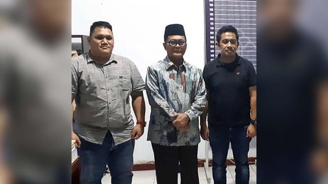 Kejagung menangkap Eks Bupati Kolaka, Sulawesi Tenggara, Buhari Matta, terpidana kasus korupsi jual beli Nikel dengan PT KMI yang merugikan negara Rp24 miliar. 