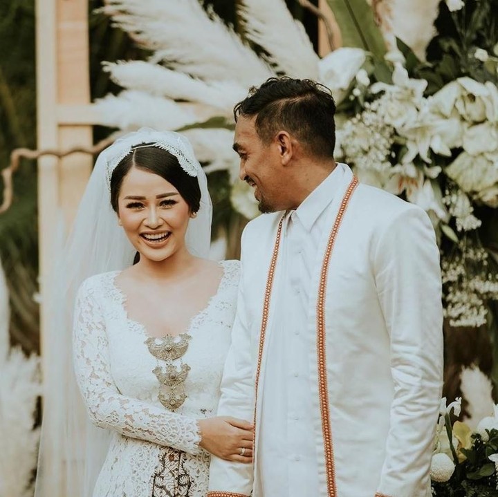 <p>Glenn Fredly dan Mutia Ayu menikah pada bulan Agustus 2019. Hubungan keduanya tidak mereka umbar di media sosial. (Foto: Instagram @mutia_ayu)</p>