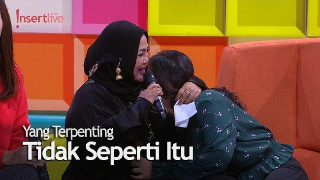 Sakit Hati Ibunda Rosa Meldianti Lihat Sang Anak Disakiti