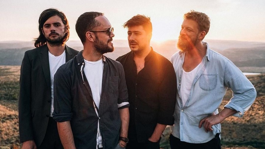 Lirik Lagu Blind Leading The Blind - Mumford & Sons Ulasan mengenai lirik lagu terbaru Mumford & Sons yang berjudul Blind Leading The Blind.