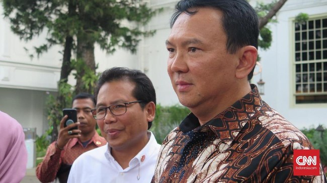 Mantan Gubernur DKI Jakarta Basuki Tjahaja Purnama alias Ahok menilai Wali Kota Solo Gibran Rakabuming Raka belum layak maju dalam kontestasi Pilpres 2024.