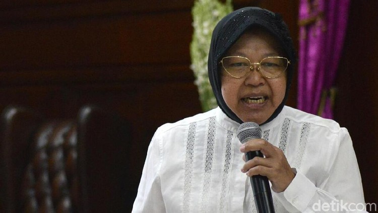 Wali Kota Surabaya Tri Rismaharini optimis Timnas Sepak Bola U-23 bakal meraih emas di SEA Games 2019 Philipina. Risma menyiapkan pesta rakyat untuk Evan Dimas Darmono dan kawan-kawan.