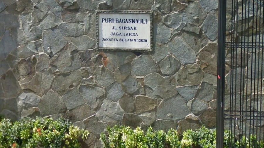 Ulasan fakta menarik terkait rumah putih yang disebut jadi lokasi syuting paling legenda di Indonesia.