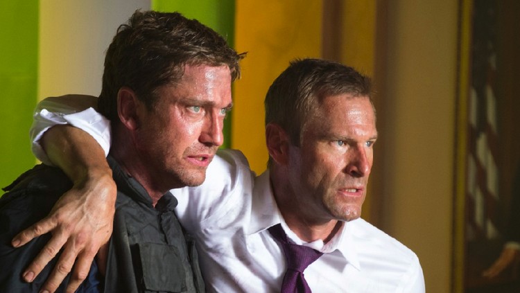 Ada dua film laga malam ini di Trans TV, Olympus Has Fallen dan Blood Father.