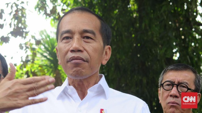 Presiden Jokowi menyebut rencana putranya Gibran Rakabuming dan menantunya Bobby Nasution maju Pilkada 2020 bukan penunjukkan langsung, tetapi kompetisi.