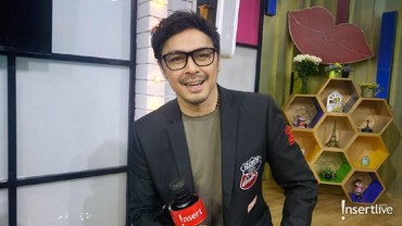 img-title Sibuk Keliling Dunia, Thomas Djorghi Galau Main Sinetron