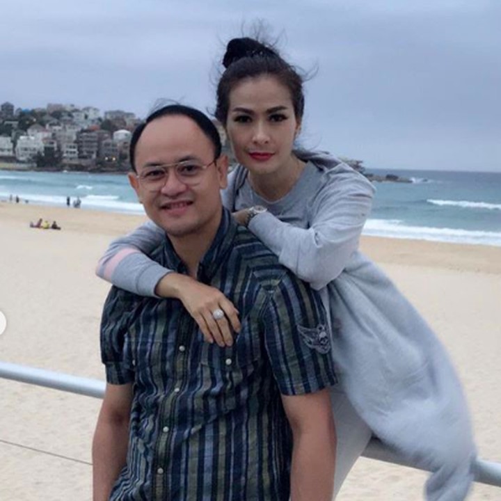 <p>Iis Dahlia memang cukup sering mengunggah momen kebersamaan dengan suaminya. (Foto: Instagram/ @isdadahlia)</p>