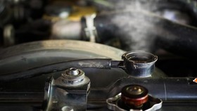 Alasan Mesin Mobil Mudah Overheat?