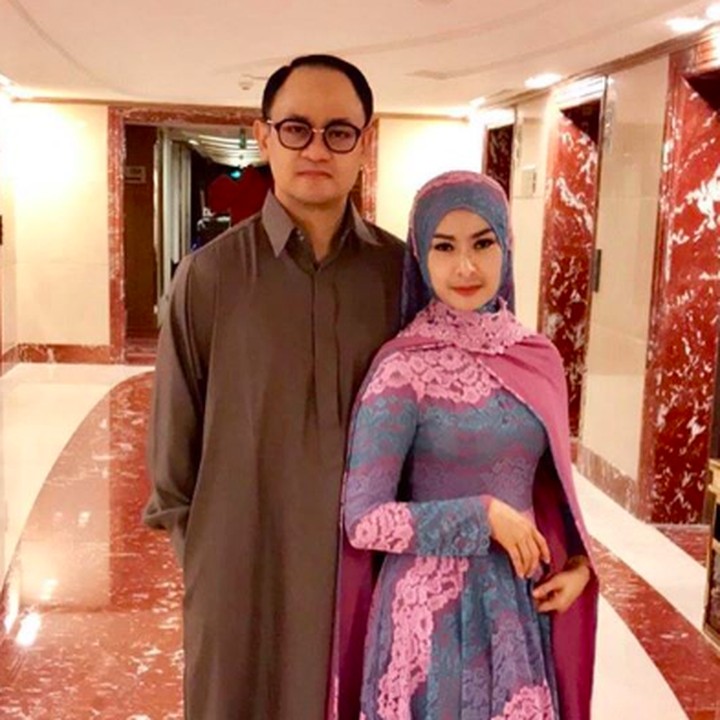 <p>Langgeng terus Iis dan Satrio. (Foto: Instagram/ @isdadahlia)  </p>