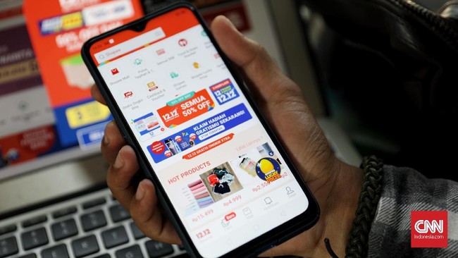 Daftar Toko Online yang Paling Menguasai Pasar RI Selama 2019 E-commerce dalam negeri disebut masih menguasai jumlah pengunjung website di sepanjang 2019 meski beberapa situs belanja online International turut masuk.