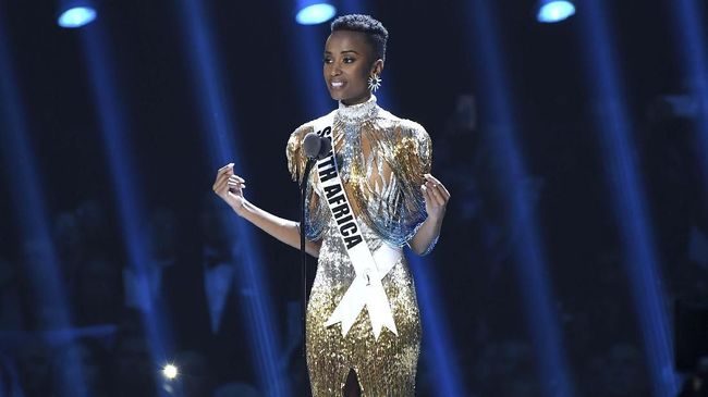 Imposter syndrome yang dimiliki membuat Zozibini Tunzi sempat tak percaya diri dan malu untuk bicara pada ajang Miss Universe 2019.