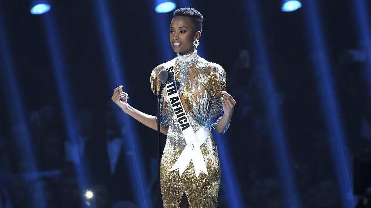 FOTO: Jalan Panjang Zozibini Tunzi Raih Mahkota Miss Universe