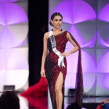 Aduh Malu! Cerita Frederika Cull Nyaris Jatuh di Panggung Miss Universe