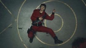 Cerita dan Rahasia di Balik Jumpsuit Merah Money Heist