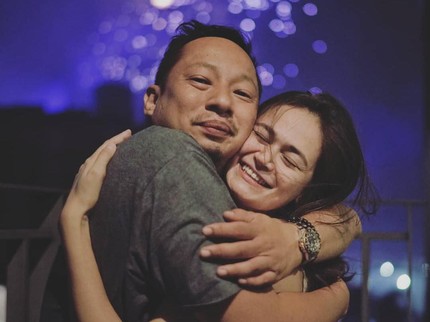 Tak Disangka Begini Reaksi Sabai Dieter saat Suami Dapat Adegan Ciuman di Film
