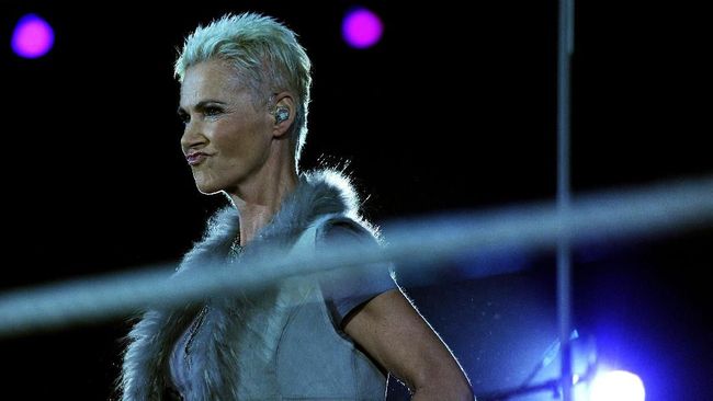 Marie Fredriksson, vokalis duo asal Swedia Roxette, meninggal dunia di usia 61 tahun. Ia disebut telah berjuang melawan kanker selama 17 tahun.