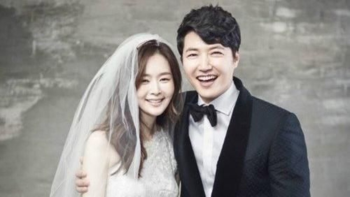 Tujuh bintang Korea Selatan berikut ini memiliki pasangan suami yang paling romantis dan perhatian&period; Ada siapa saja&quest;