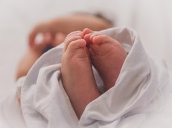Lahirkan Bayi Hasil Donor Sperma, Wanita Ini Terkejut karena Melahirkan Anak Orang Asing