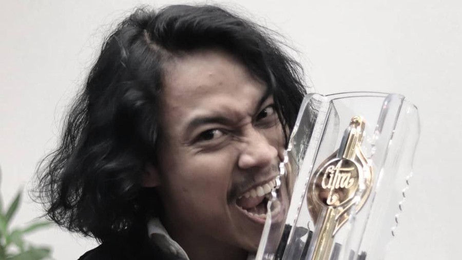 Jadi Aktor Terbaik FFI, Muhammad Khan Diberi Selamat Shah Rukh Khan Muhammad Khan mendapat ucapan selamat dari Shah Rukh Khan usai menyabet Piala Citra sebagai aktor terbaik tahun ini di Festival Film Indonesia 2019.
