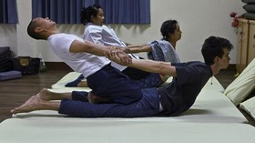FOTO:Nuad Thai, Pijat ala Thailand Calon Warisan Budaya Dunia
