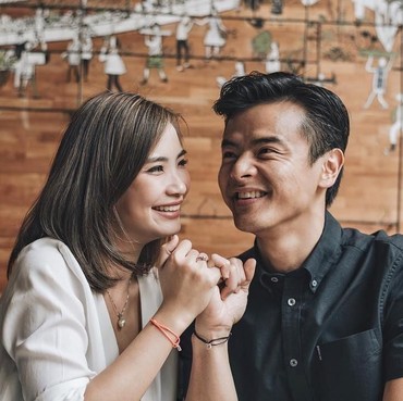 Dion Wiyoko Dikaruniai Anak Pertama, Namanya Gianna Mae Wiyoko