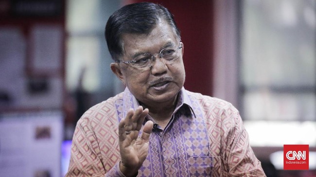 JK mengkritik sistem pengeras suara di Masjid Indonesia yang bermasalah yang kerap membuat suara khatib tidak jelas terdengar.