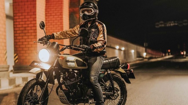 Kawasaki Motor Indonesia (KMI) melakukan test ride W175TR di dua tempat karena ingin menonjolkan fungsi multipurpose dari motor bergaya retro tersebut.