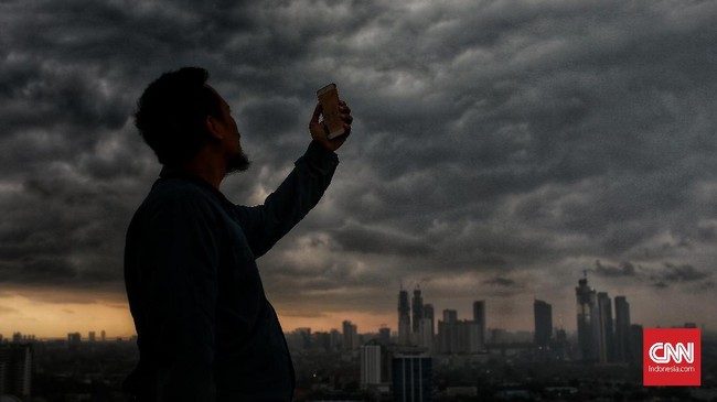 Muncul fenomena baru yang diklaim membuat prediksi hujan ekstrem mereda di 31 Desember meleset. Apakah itu?