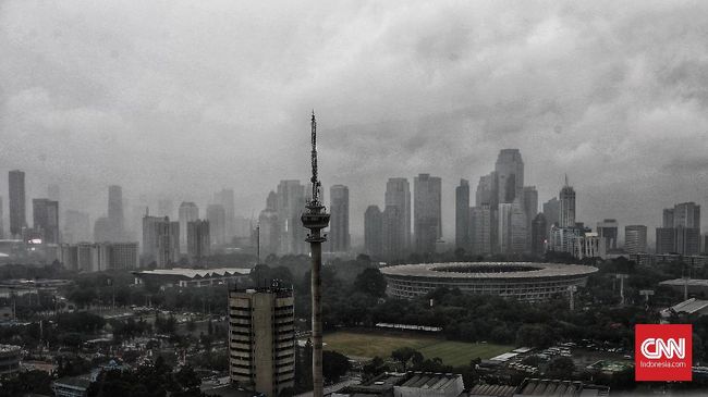 Prakiraan Cuaca Jakarta Hari Ini Berawan Hingga Hujan Ringan