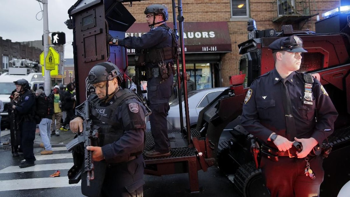 FOTO: Suasana Mencekam Baku Tembak di New Jersey
