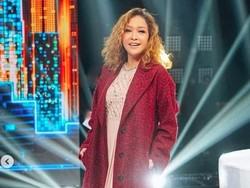 Satu Panggung, Ahmad Dhani dan Maia Estianty Cipika-cipiki